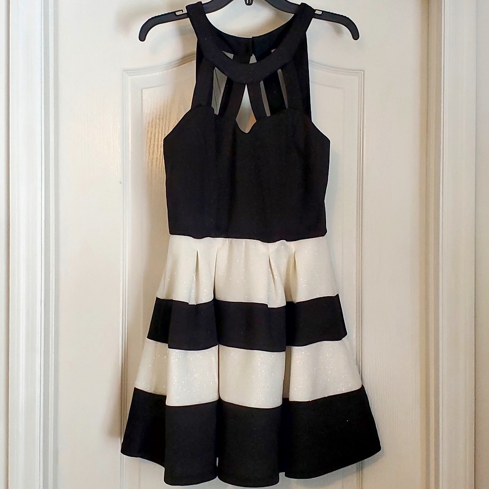 Black & White Glittery Summer Dress